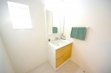 Ƃ̐ʃXy[XŒ̐gxxKX[YɁB 