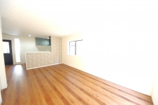 �L�X�Ƃ������r���O�͌����ڂ����łȂ��A�S���J���I�ɂ��Ă���锤�ł��B 