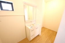 Ƃ̐ʃXy[XŒ̐gxxKX[YɁB 