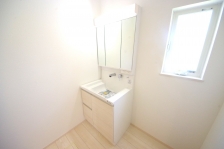 AQO⒩̐gxxȂǁAKɂgʒEߏB 