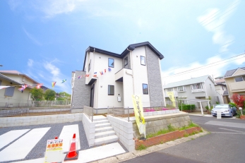 �Z��X�ɂ�����މ������F�̊O�ςŁA���A����y���݂ɂȂ�͂��ł��B 