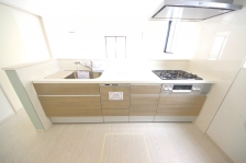 ���������Ȃ��烊�r���O�S�̂����n����̂ŁA���q�l���V�񂾂�׋����Ă��Ă��ꏏ�ɋ�Ԃ����L�ł��܂��B 