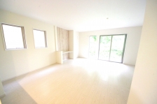 LXƂrO͌ڂłȂASJIɂĂ锤łB 