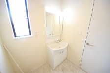 Ƃ̐ʃXy[XŒ̐gxxKX[YɁB 