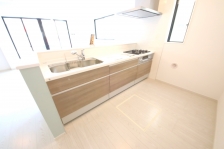 �P�x�ɑ�R�̃��j���[�����ĕ֗��ȂR���R�����t���̃V�X�e���L�b�`���ł��B 