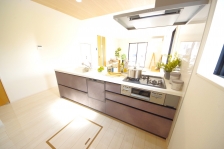 ���������Ȃ��烊�r���O�S�̂����n����̂ŁA���q�l���V�񂾂�׋����Ă��Ă��ꏏ�ɋ�Ԃ����L�ł��܂��B 