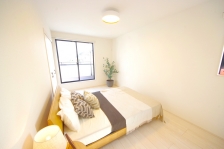 �o���R�j�[�ɖʂ�����������閾�邢�������́A�C�����̂��������}����ꂻ���ł��ˁB 