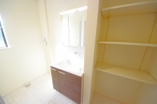 Ƃ̐ʃXy[XŒ̐gxxKX[YɁB 