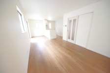 LXƂrO͌ڂłȂASJIɂĂ锤łB 