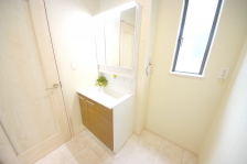 AQO⒩̐gxxȂǁAKɂgʒEߏB 