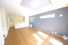 ��炵��������A���K�ɁA�Ί�ɂȂ���Ԃ�����Ă��܂��B 